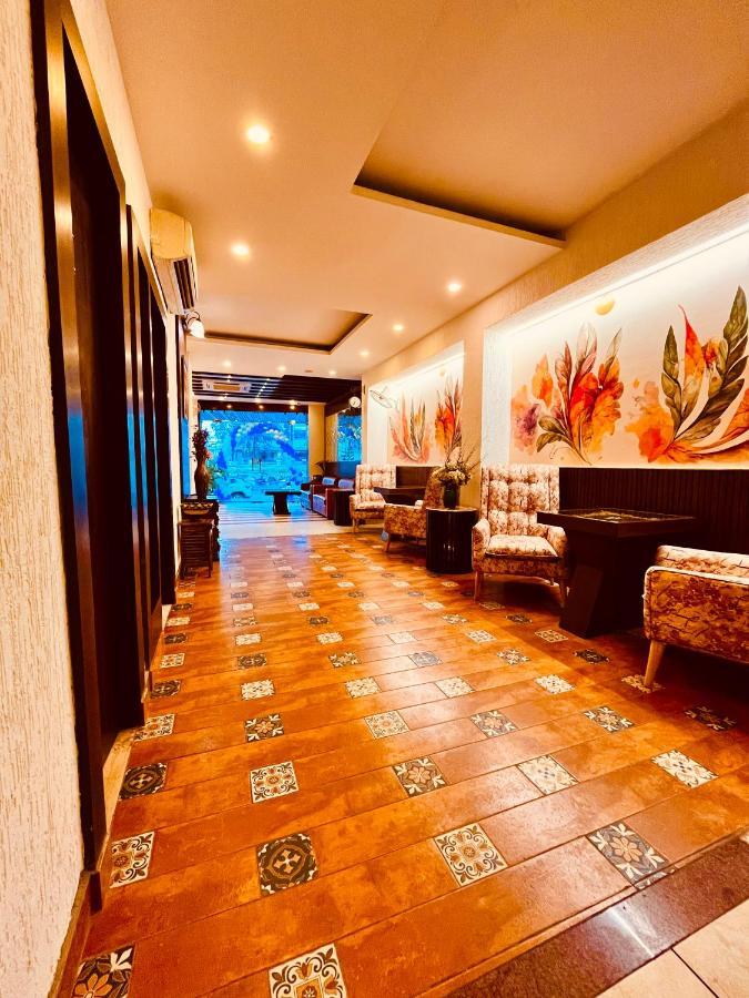 Hotel The Onix Ντεχραντούν Εξωτερικό φωτογραφία