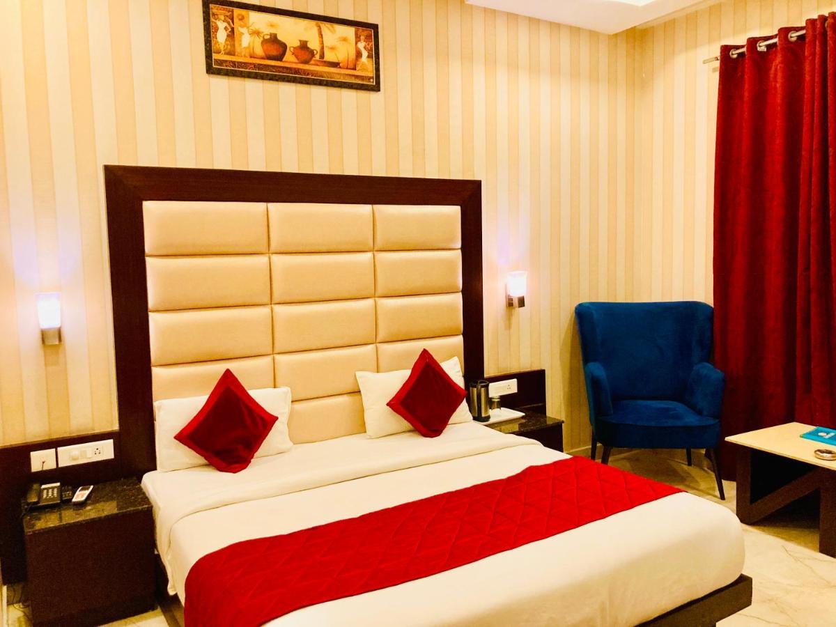 Hotel The Onix Ντεχραντούν Εξωτερικό φωτογραφία