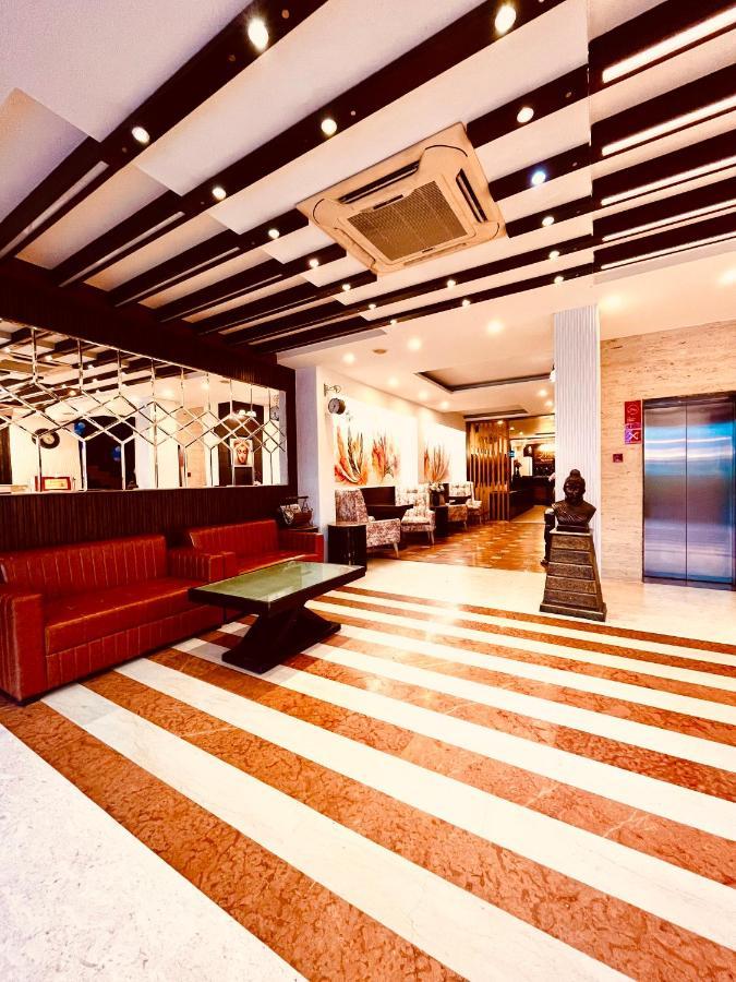 Hotel The Onix Ντεχραντούν Εξωτερικό φωτογραφία