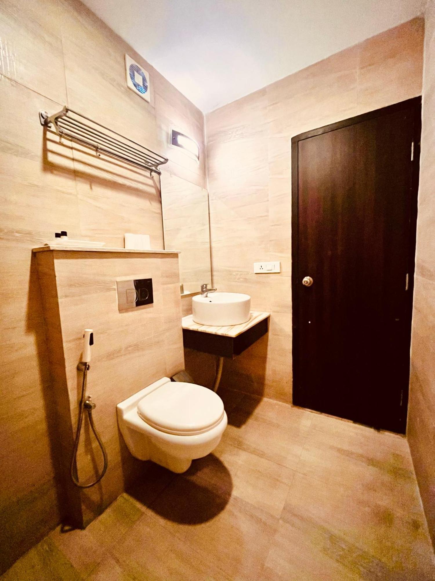 Hotel The Onix Ντεχραντούν Εξωτερικό φωτογραφία