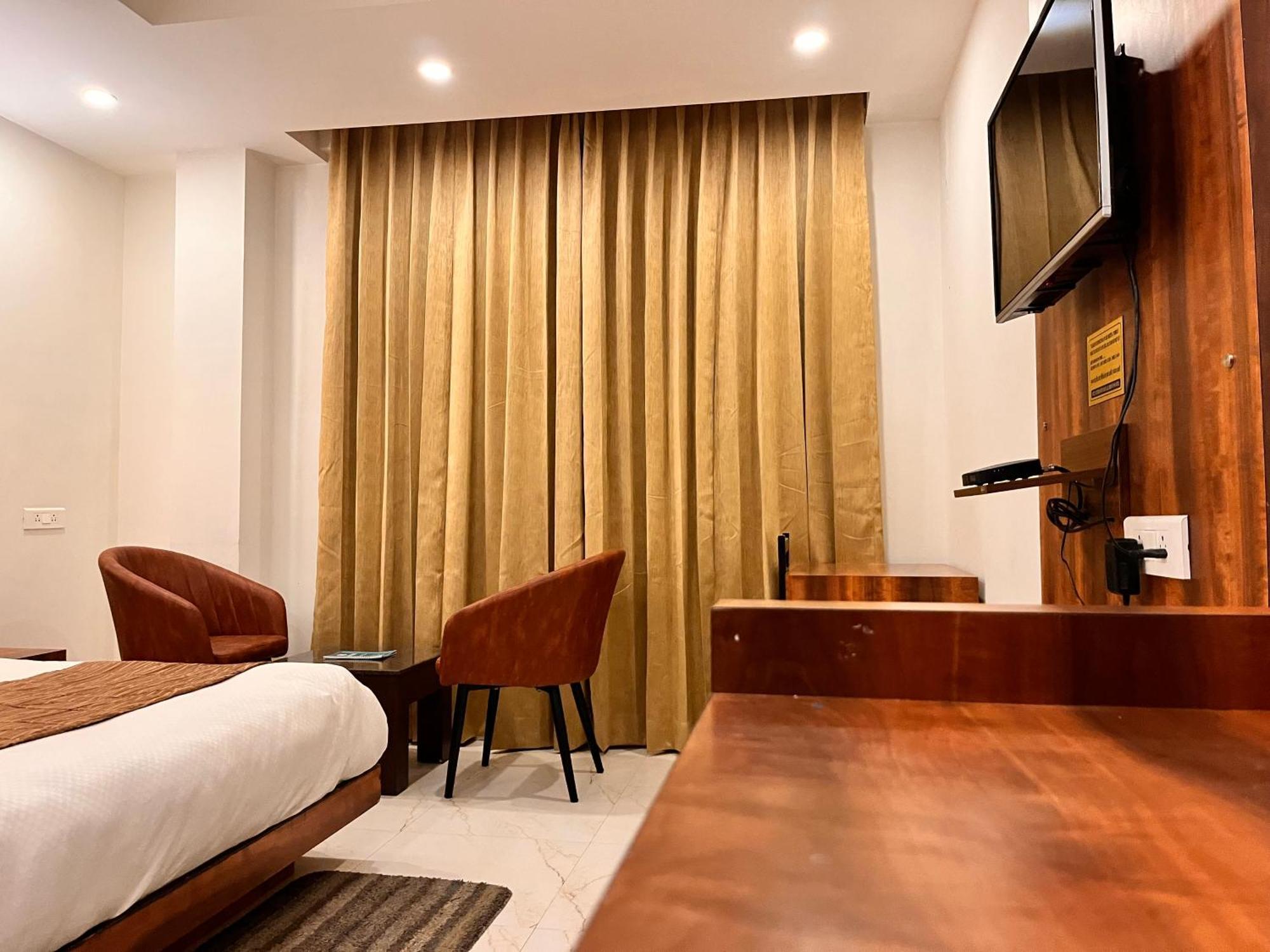 Hotel The Onix Ντεχραντούν Εξωτερικό φωτογραφία