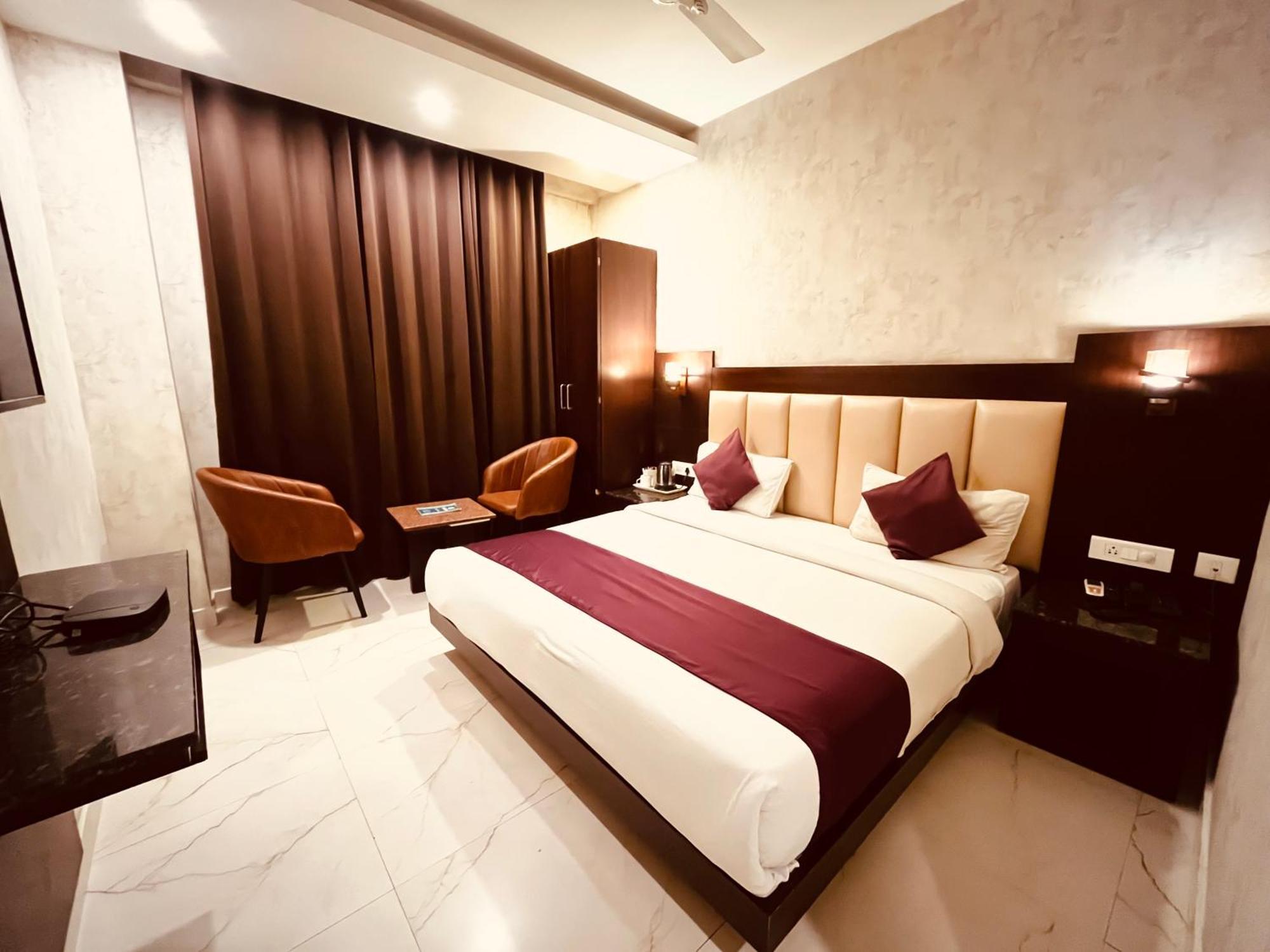 Hotel The Onix Ντεχραντούν Εξωτερικό φωτογραφία